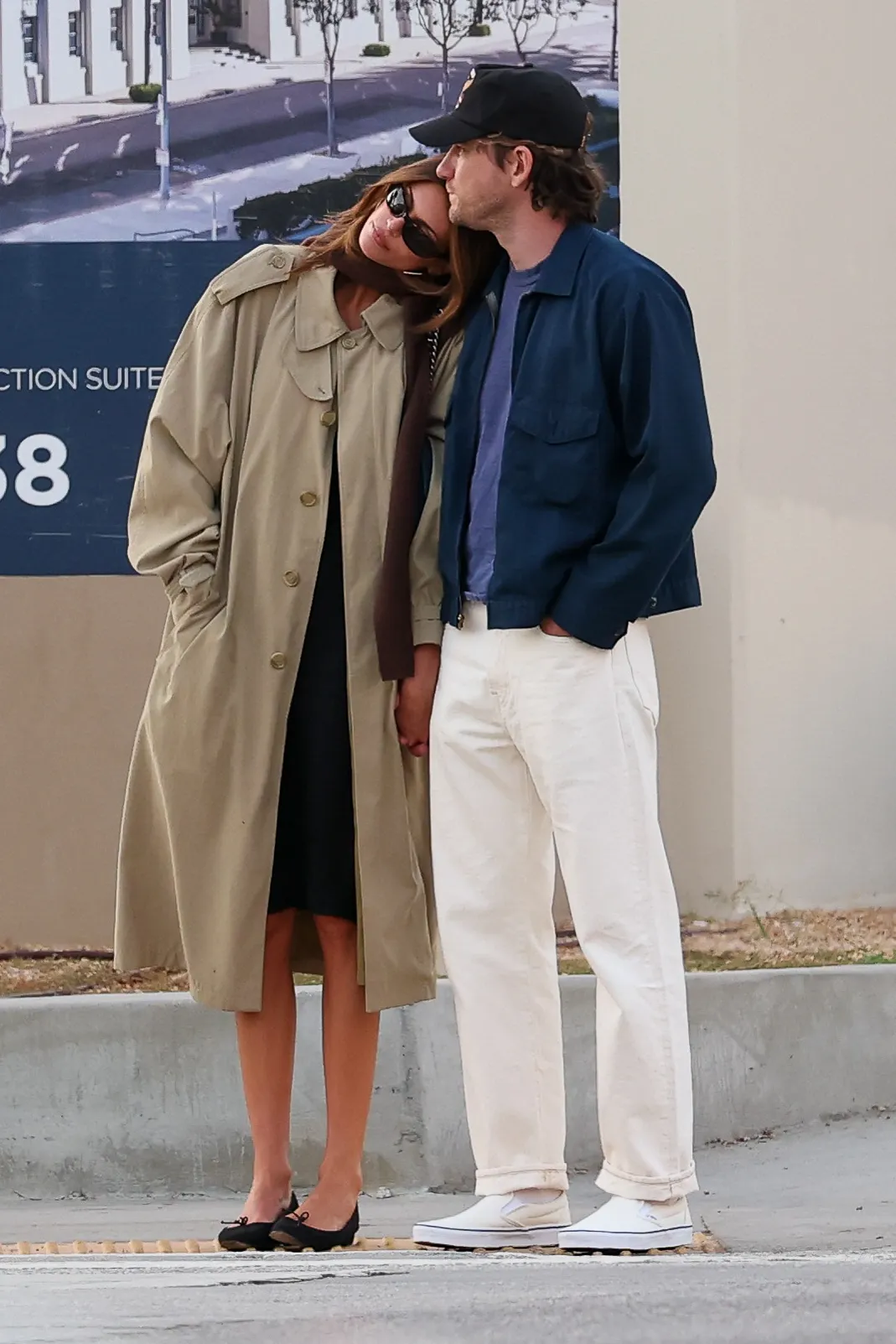 Kaia Gerber and Lewis Pullman Are Ready for Fall in Their Autumnal Couple Style