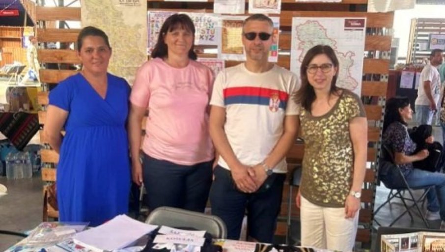 SRPSKI JEZIK ZABLISTAO U FRANCUSKOJ: Učenici u Obervilijeu predstavili tradiciju i običaje Srbije