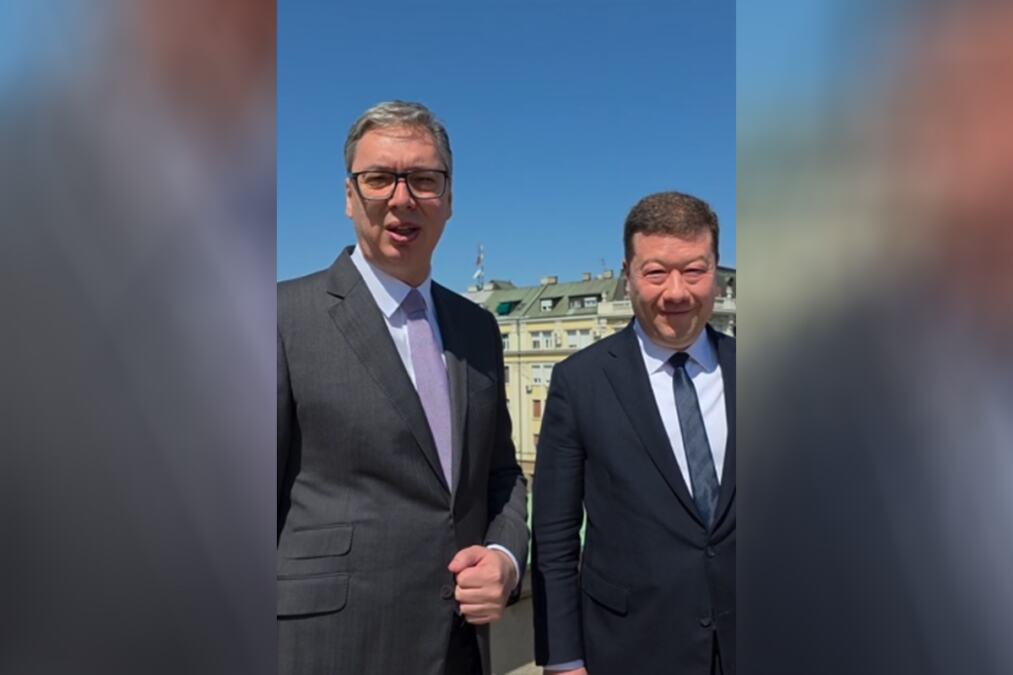 VUČIĆ I OKAMURA POSLALI VAŽNU PORUKU: Oglasili se nakon sastanka sa terase Predsedništva (VIDEO)