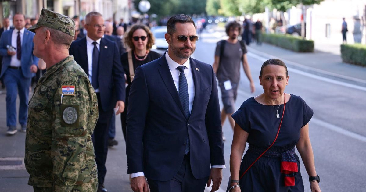 Bulj: Zdravstvo u Sinju se gasi. Hrstić: Žao nam je što je to rekao uoči Oluje