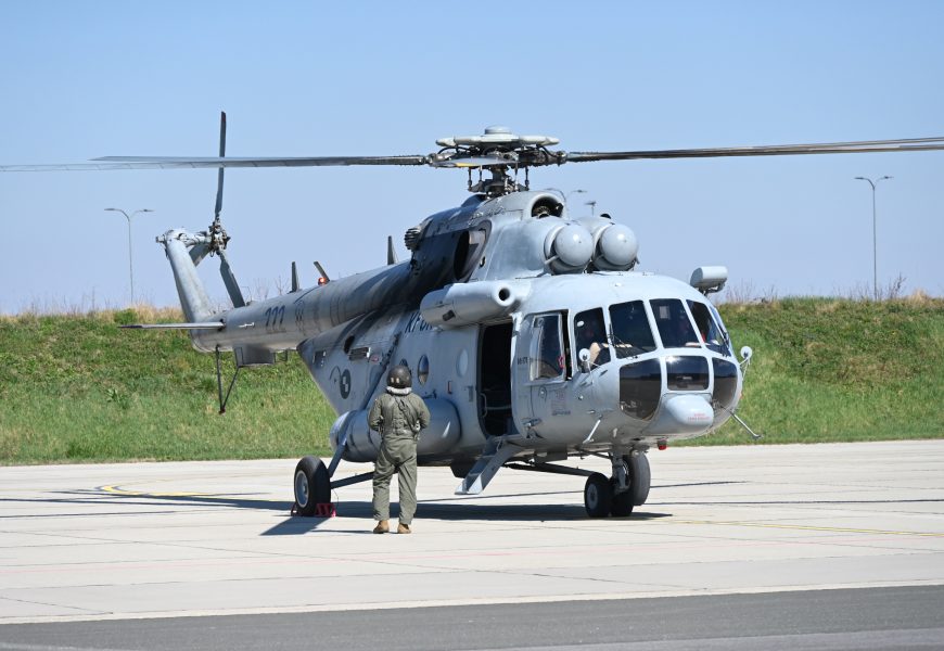 Helikopter HRZ-a hitno prevezao životno ugroženu trudnicu iz Dubrovnika u Split