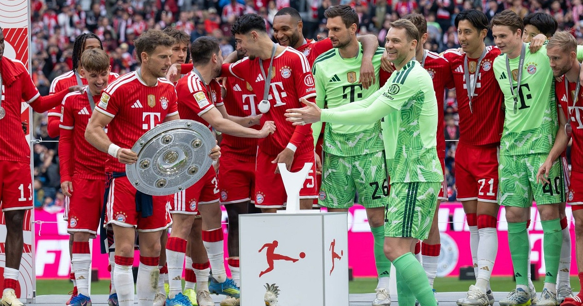 VIDEO Neuer je trebao podići trofej Bundeslige. Onda je pokazao veličinu