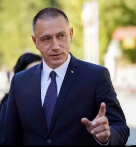 Fifor: Românii trebuie să știe că până astăzi nu există o variantă finală a Legii salarizării
