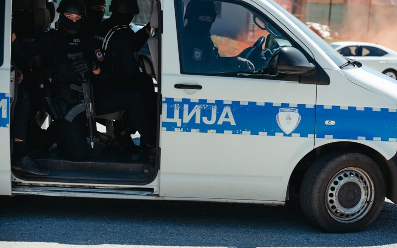 Incident u Banjoj Luci: “Pijan vrijeđao policajce i odbijao naređenja, izmjereno mu 1,81 promila”