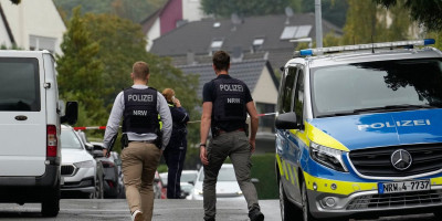 Opsadno stanje u nemačkom gradu! Naoružani muškarac se zabarikadirao u baru