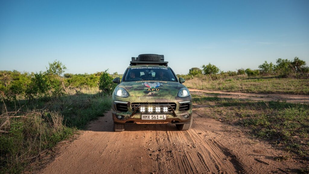 Porsche Cayenne: Legendarni SUV postao oružje protiv krivolovaca u Africi