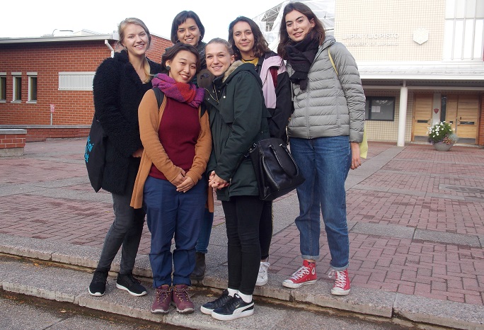 Applicants to Finland´s higher education in English drop further