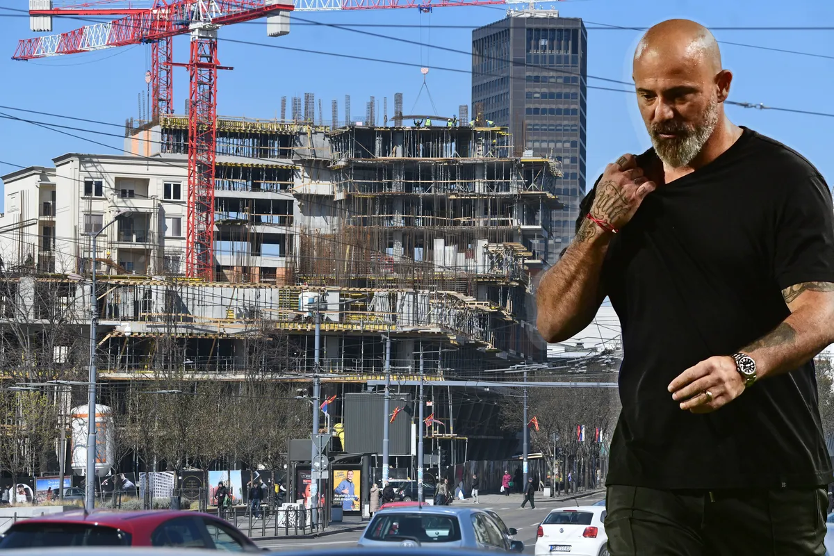 Sve o zgradi Dejana Stankovića sa koje su huligani bacali petarde i kamenice na građane 15. marta