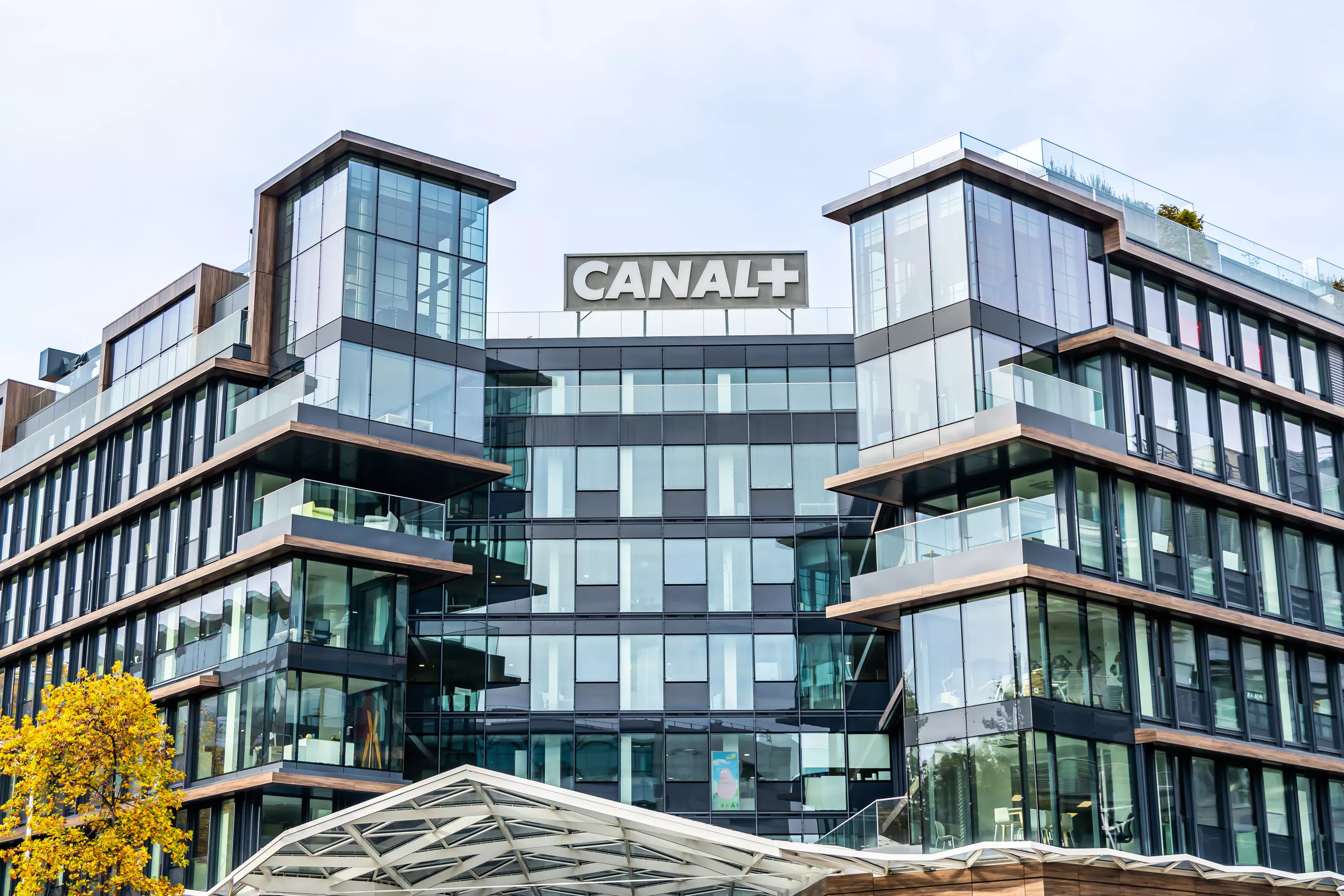 Tribune anti-Bolloré : Canal+, un soutien financier vital pour le cinéma français