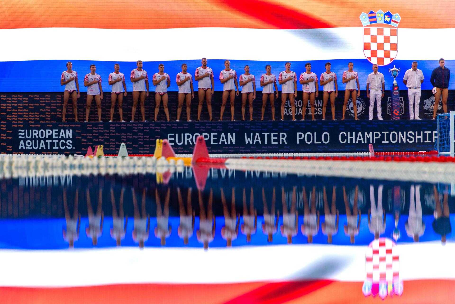 Od 3:6 do zlata: Maro Šušić pogađao, Ante Jerković asistirao, Antoan Špilar branio, Igor Računica dirigirao. Hrvatska je prvak Europe! 



