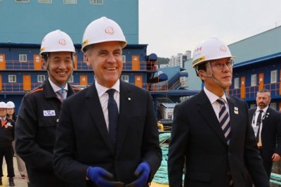 Canada nears decision on Korean, German submarine bids