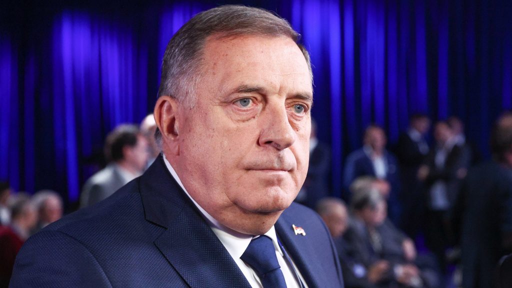 Додик: Република Српска функционише без проблема, све друго у БиХ у политичком хаосу