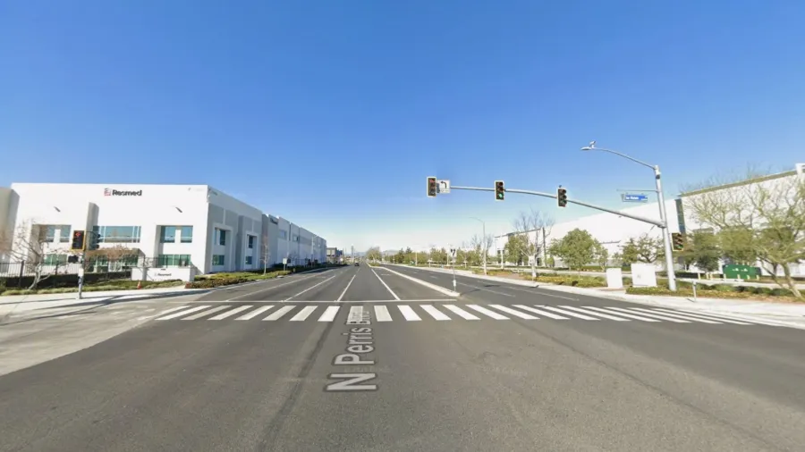 1 killed, 4 hospitalized in Moreno Valley crash