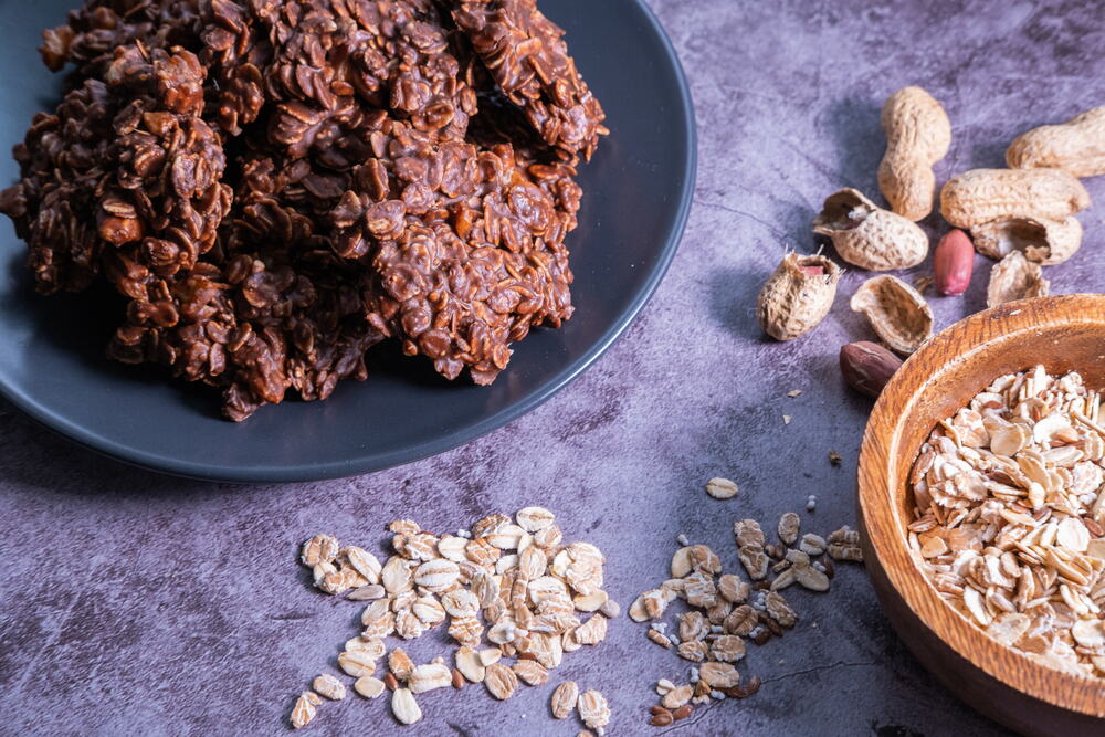 Brzi kolačići bez pečenja od čokolade i kikiriki putera: Jednostavan recept za ukusan keks