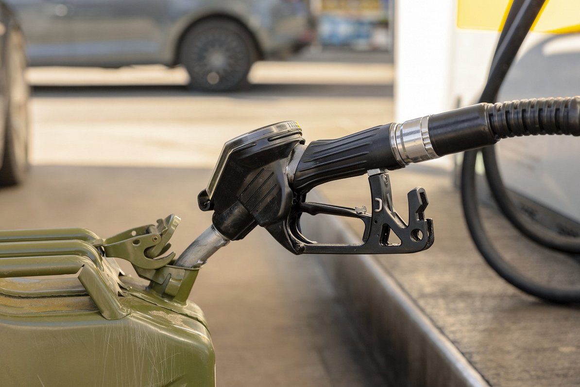 Reduced tax on diesel to stay until end of year in Latvia