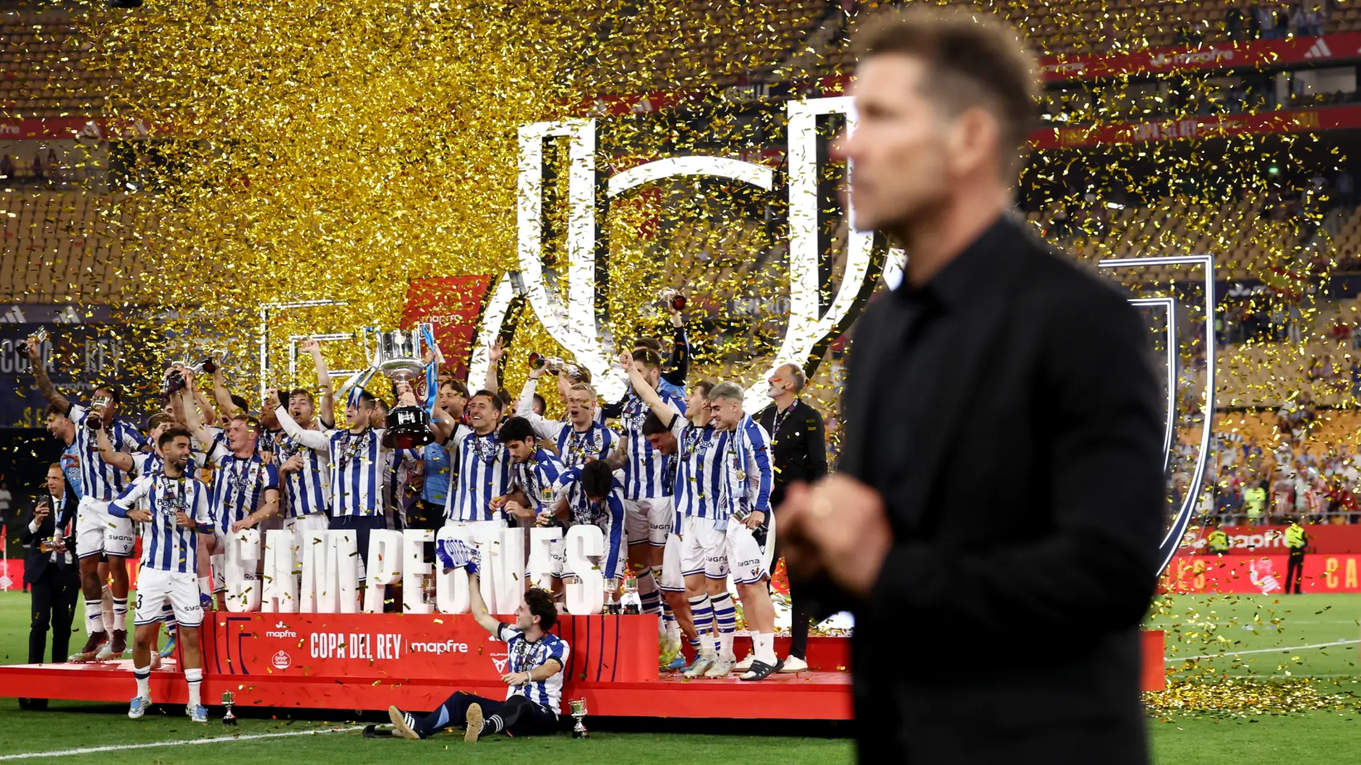  La Real Sociedad conquista la Copa del Rey en unos penaltis para el olvido del Atlético de Madrid: ni Sorloth ni Julián Álvarez marcaron 