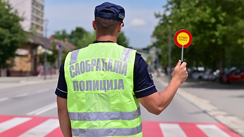 MUP apeluje na vozače: Povećan oprez tokom letnjeg raspusta