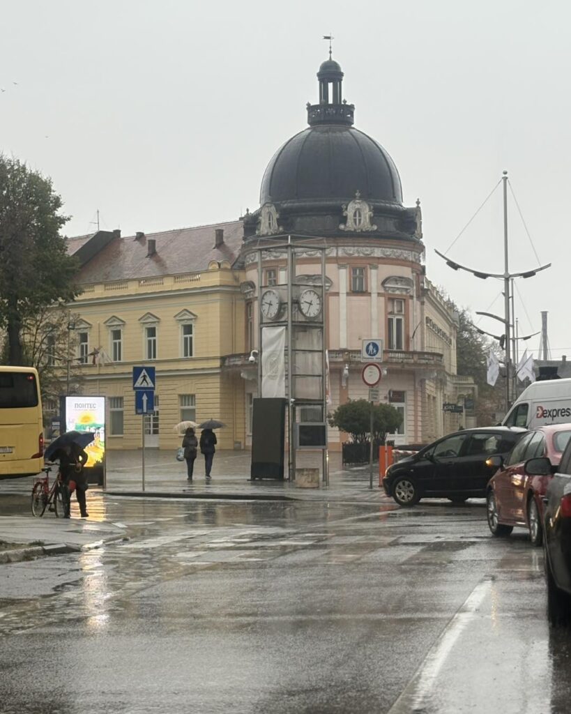 Danas kiša i pljuskovi, temperatura do 17 stepeni