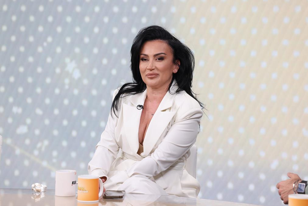 ANDREANA ČEKIĆ NA METI OPASNE PREVARE: Stigla joj sumnjiva poruka ona se odmah oglaisla: Ovo se može i vama desiti