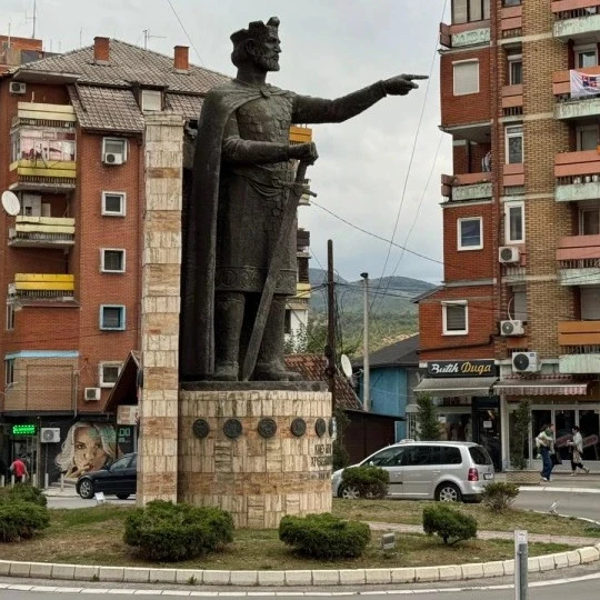 Ulutaš sa Faulerom: Opredeljeni smo da nepristrasno čuvamo bezbednost svih na Kosovu