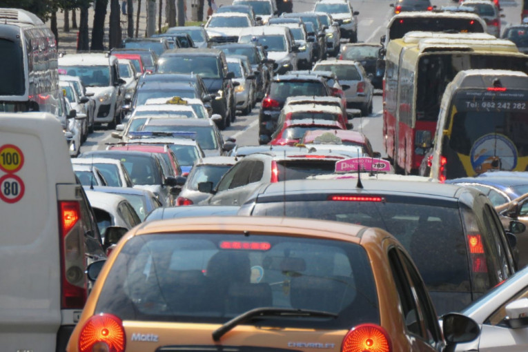 POTPUNA OBUSTAVA SAOBRAĆAJA U JEDNOM DELU VRAČARA! Zatvara se ulica Gospodara Vučića, ali i još DVE!