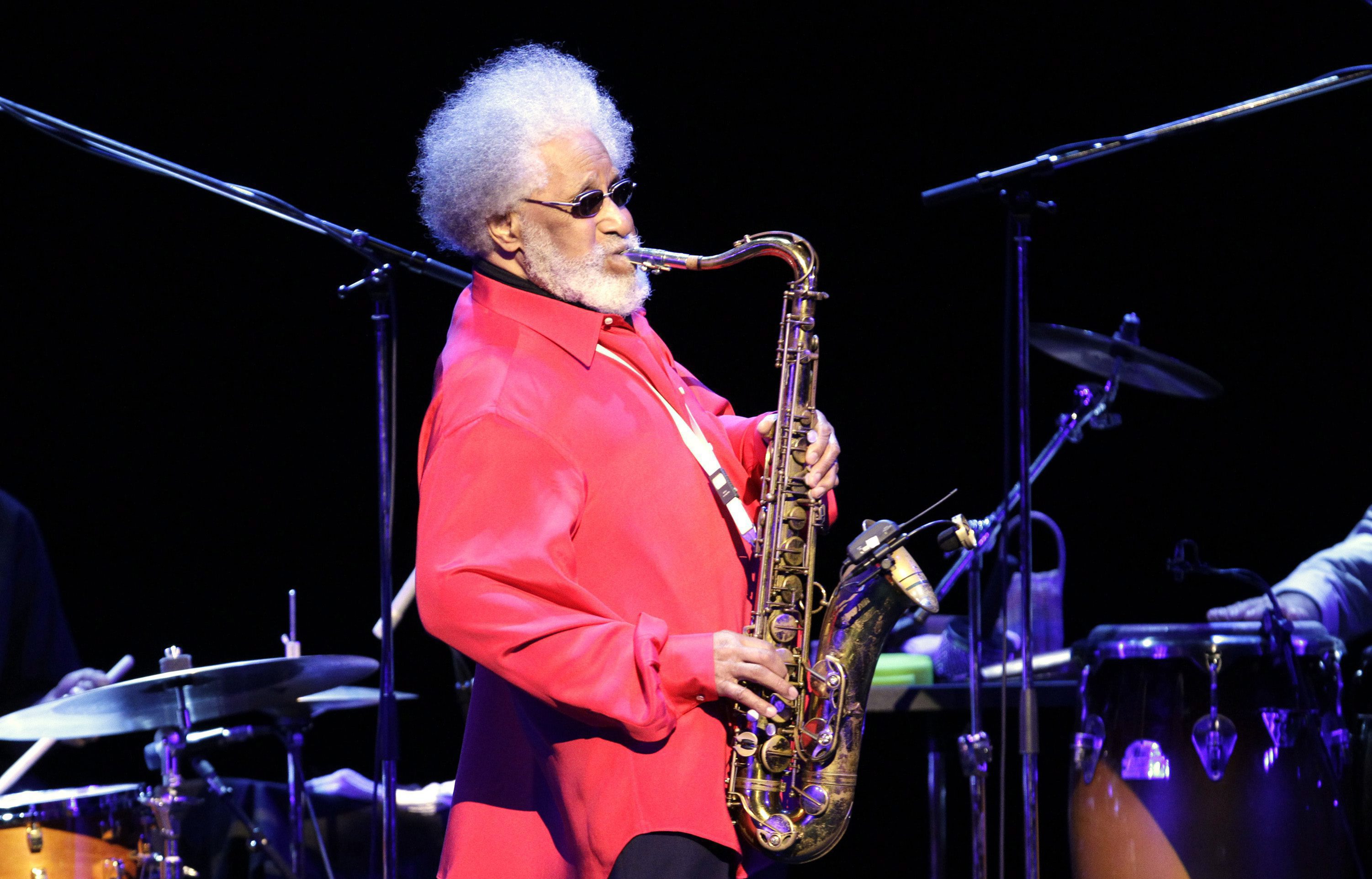 Jazz great Sonny Rollins dead at 95