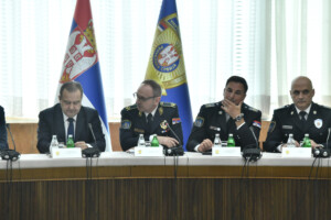 Kad i obaveštajna služba Informera zaćuti