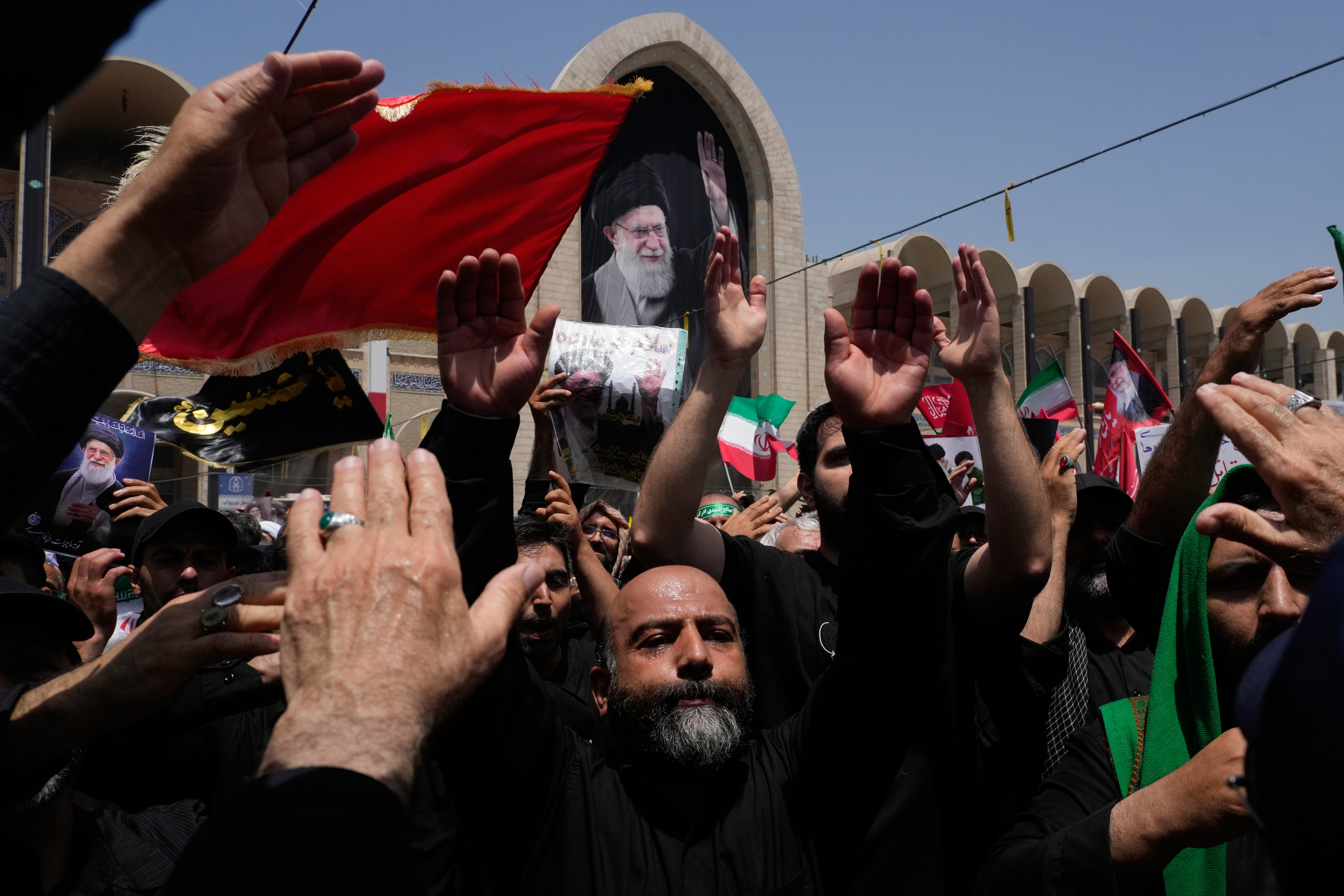Crowds mourn Ayatollah Ali Khamenei as Iran begins days-long funeral ceremonies
