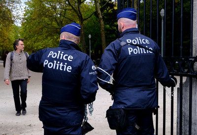 Neverovatna scena u policijskoj stanici: Meštani ušetali sa kantom u kojoj je bila GRANATA, usledila hitna evakuacija