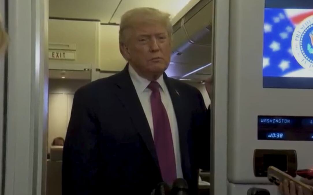 "MORAĆEMO PONOVO DA POČNEMO DA BACAMO BOMBE" Tramp žestoko zapretio Iranu, pa najavio "iznenađenje" u Beloj kući (VIDEO)