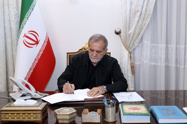Pezeshkian welcomes negotiation approval by Leader, vows to safeguard Iranian rights