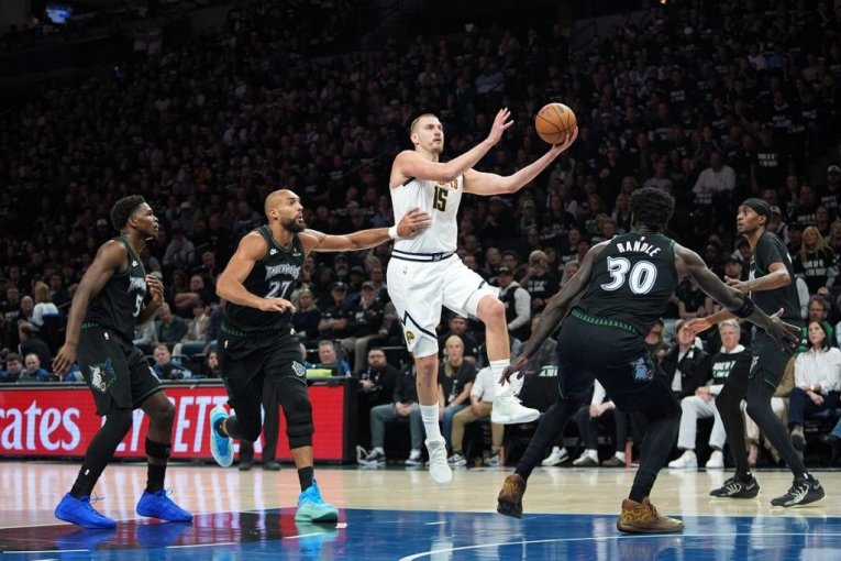 NAGETSI PRED AMBISOM! Minesota razbila Denver - Jokić i družina nisu znali šta ih je snašlo! (VIDEO)