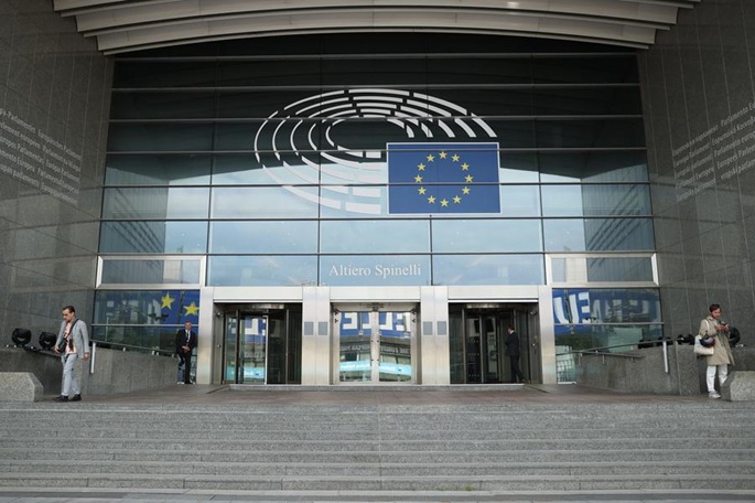 European Parliament approves new rule on return of irregular migrants