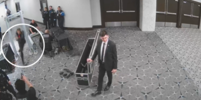 Novi snimak šokirao: Ovako je krenuo da ubije Trampa?! Kako je ovo moguće?! (VIDEO)