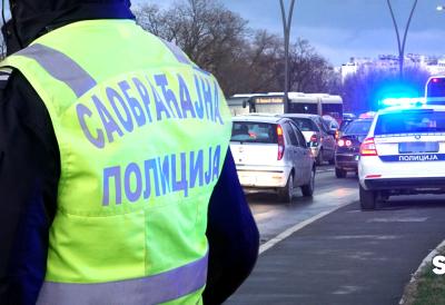 Saobraćajci herojskim činom spasili život: Vozač im se obratio sa bolovima, oni mu bez razmišljanja pomogli