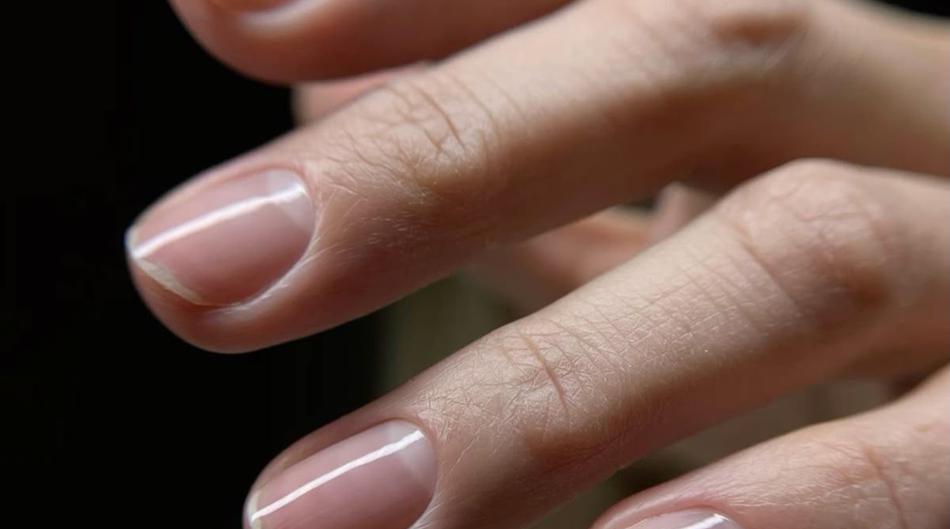 Japanska manikura: Ovaj trend prirodno jača nokte – i idealan je za minimaliste