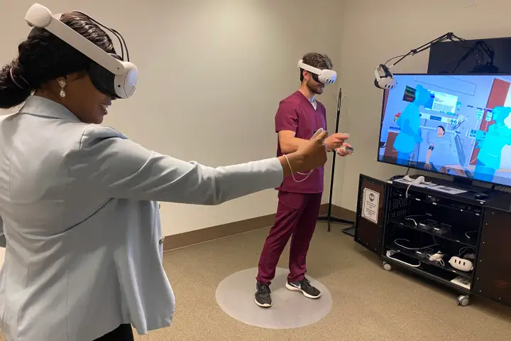 Virtual reality pilot project gives Alberta nursing students hands-on-experience