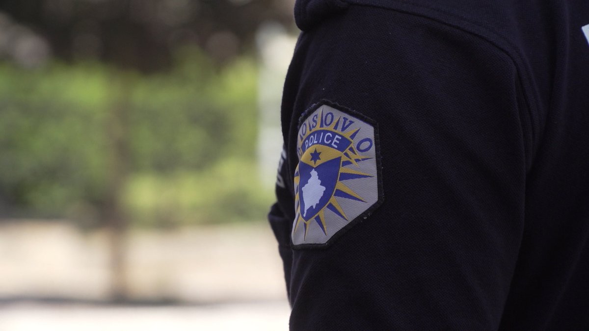 Višednevna akcija kosovske policije u Ibarskom Kolašinu: Pretresi u Oklacu i Drenu, pronađen kalašnjikov