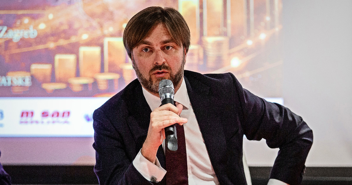 Ćorić: Hrvatski brod plovi stabilno