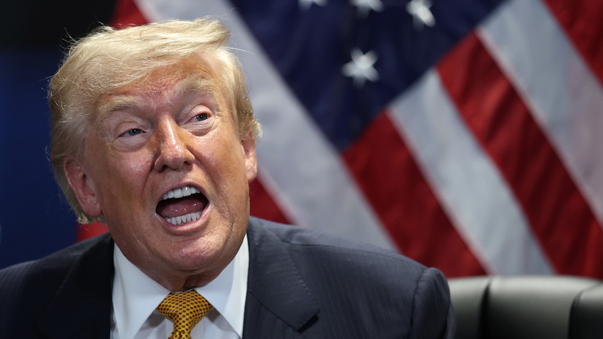 Трамп заявил, что Штаты уничтожают военные возможности Ирана в Ормузском проливе