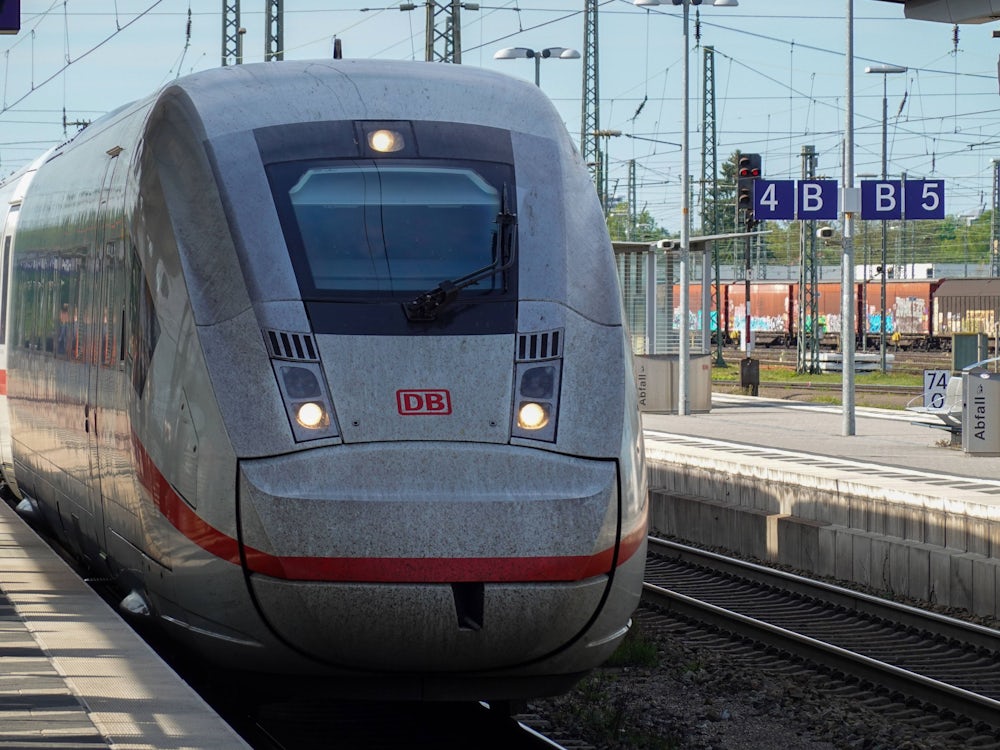 Bahnfahren in Bayern: Warum Augsburg, Bamberg und Ingolstadt um ihre ICE-Anbindung bangen