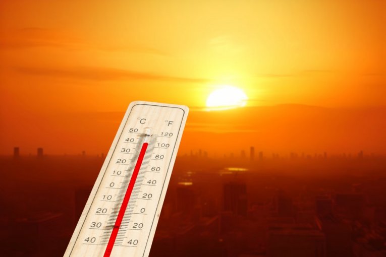 DANAS PRETEŽNO SUNČANO! Temperatura do 36 stepeni, ali u OVIM krajevima mogući pljuskovi!