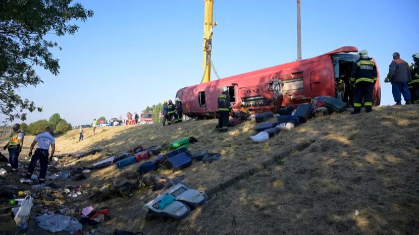 Mađarska policija objavila zašto se prevrnuo autobus: Stradalo 12 putnika koji su se vraćali iz Međugorja