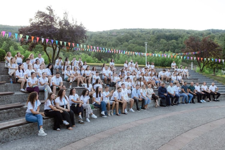 Kamp “Mladi, uzvodno!” okupio 150 mladih u Foči