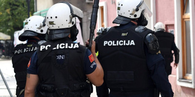 Opsadno stanje u Crnoj Gori: Serija hapšenja u tri grada, "pao" i pripadnik UP