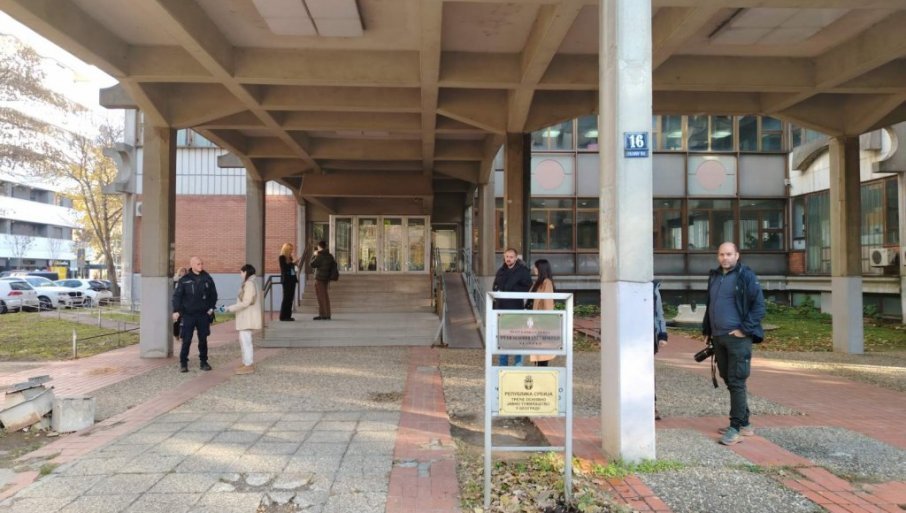 PIJAN UDARIO AZERBEJDžANCA NA ELEKTRIČNOM BICIKLU I TEŠKO GA POVREDIO: Pobegao sa lica mesta, a na saslušanju odbio da govori