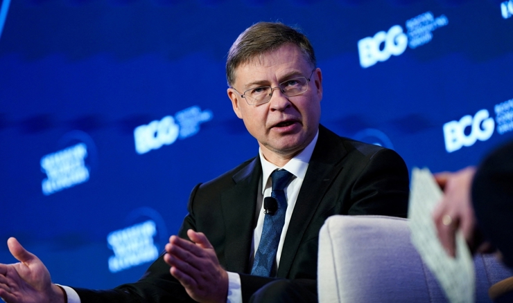 Dombrovskis: Mjere protiv rasta cijena moraju biti kratkoročne i ciljane