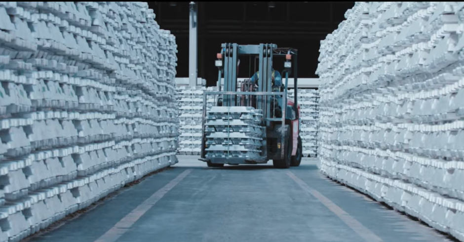 So paket od 1,7 milijardi dolari edna država go spasuva najgolemiot kapacitet za topenje aluminium