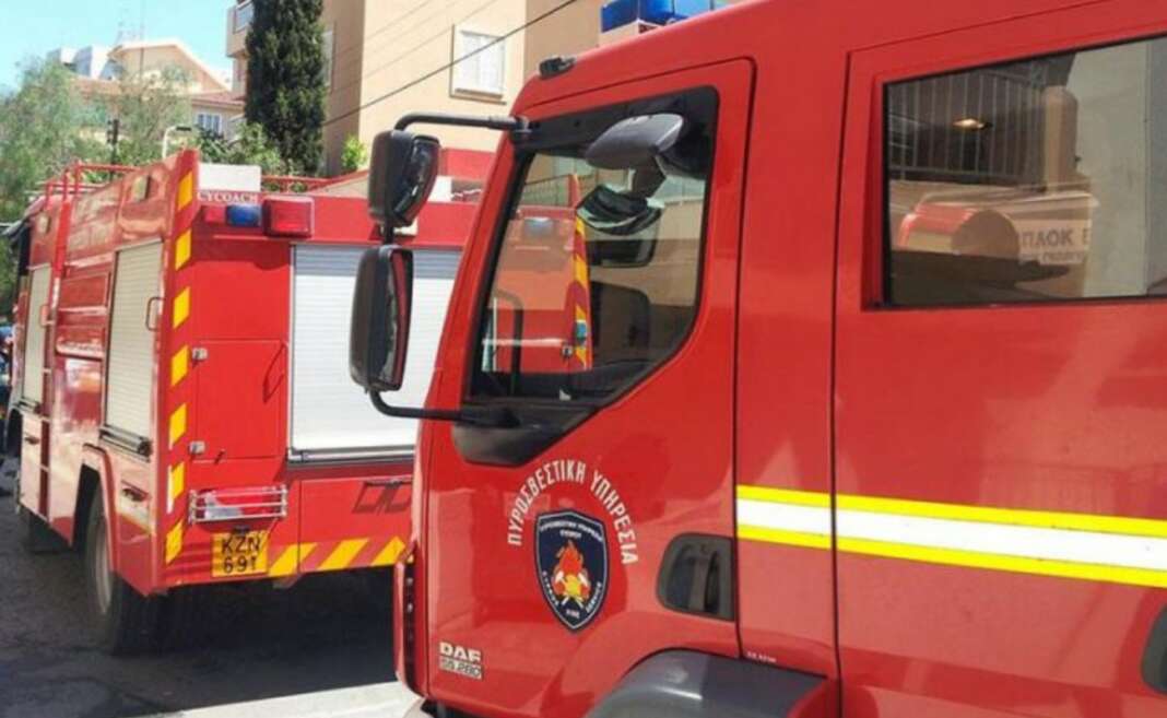 Στις φλόγες διαμέρισμα: Έτρεχαν να σωθούν οι ένοικοι όταν αντιλήφθηκαν την πυρκαγιά