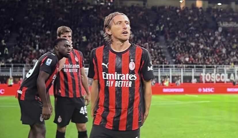 Luka Modrić extends AC Milan contract until 2027